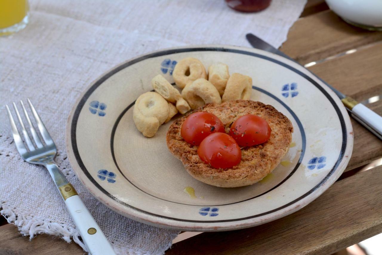 B&B La Rava E La Fava Ostuni Εξωτερικό φωτογραφία